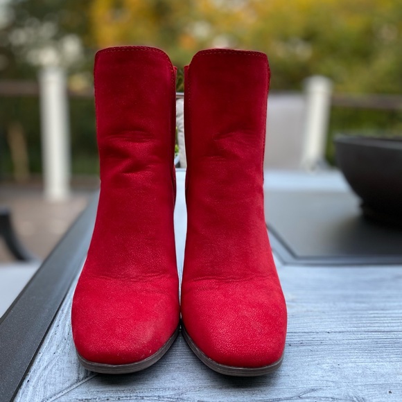 Journee Ankle boots. The perfect Red. New. Worn once. Size 7. Original box. - Picture 3 of 10